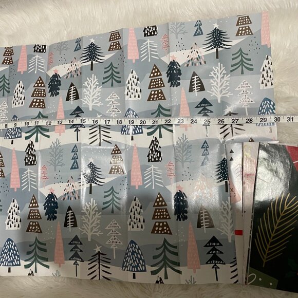 4 Holiday Gift Wrapping Sheets Festive Prints 30" by 20" - Picture 5 of 6